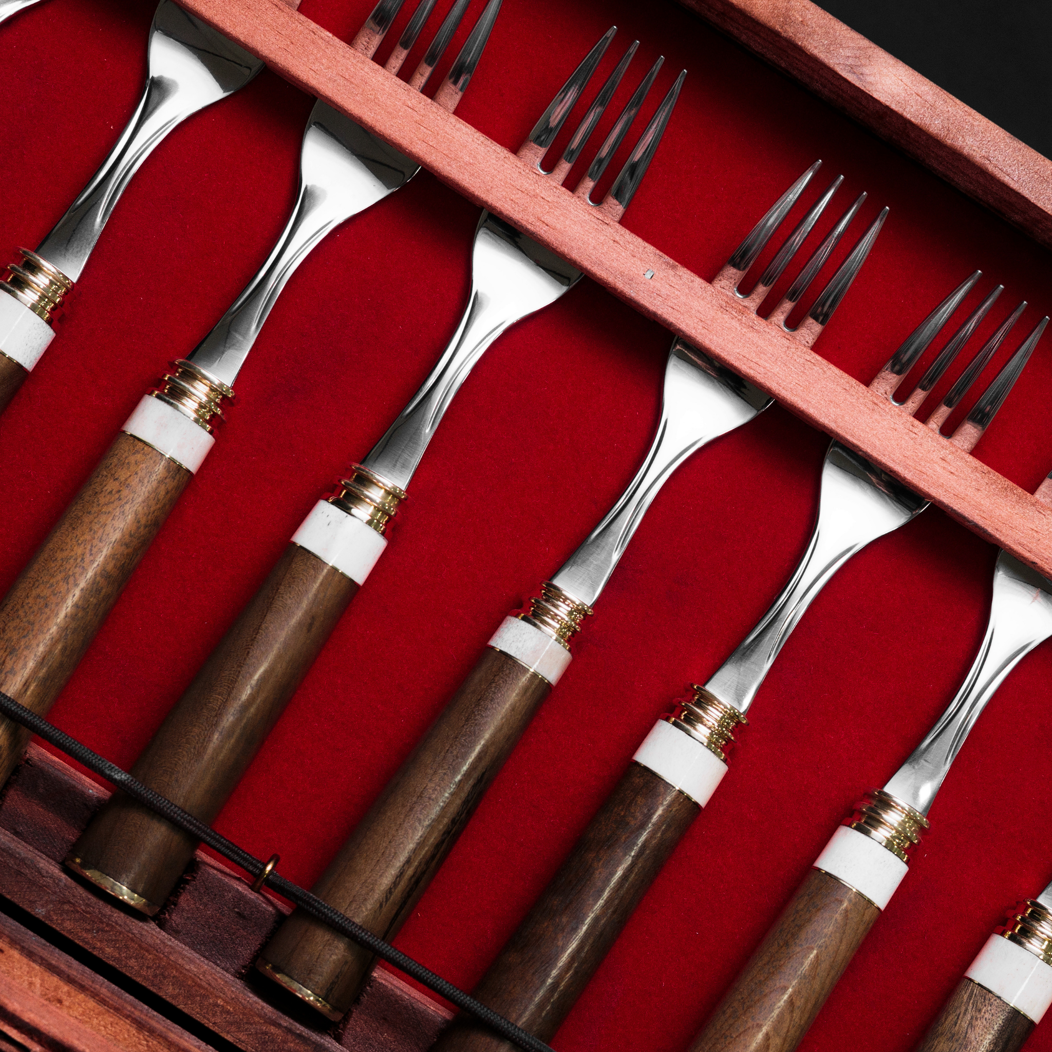 Conjunto de Talheres Imbuia e Cervo